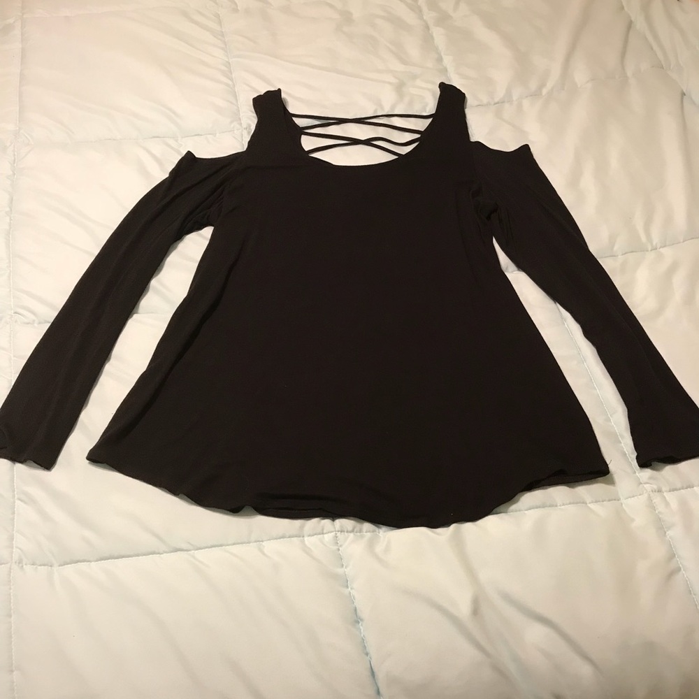 Black Chelsea & Theodore cold shoulder top
